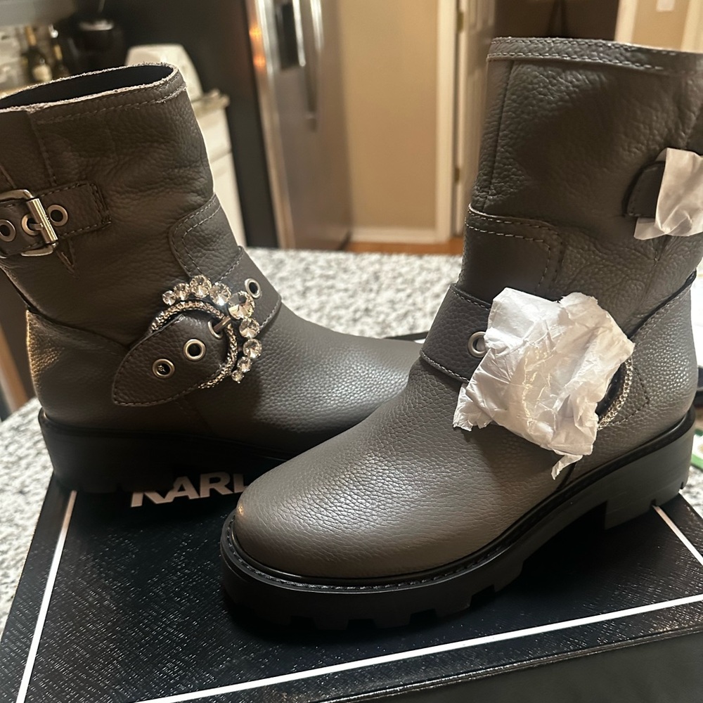 Karl Lagerfeld Marceau Combat Boots. Brand new still in box. Size 7.5 - Picture 2 of 5